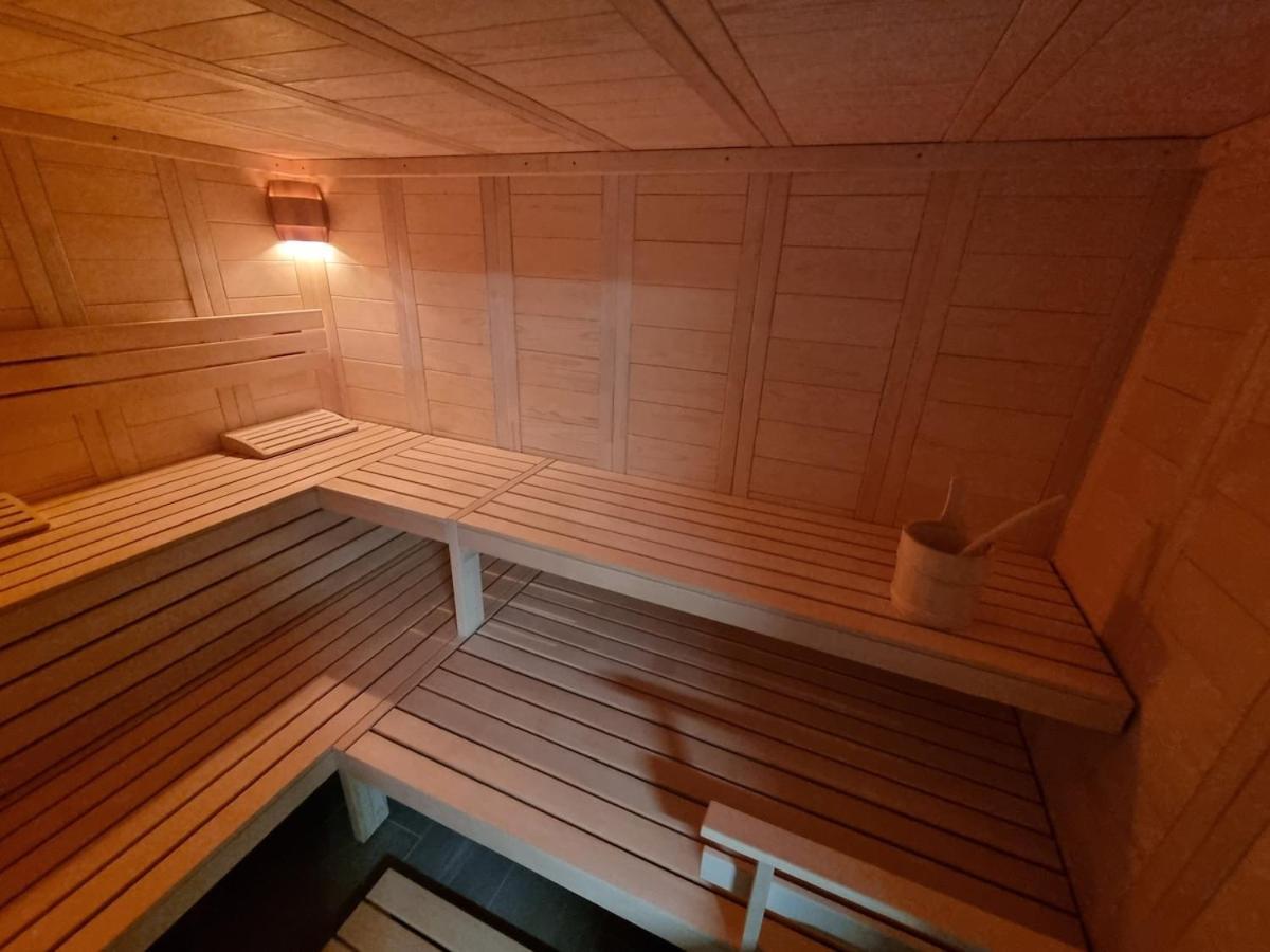 Alpine Retreat & Sauna 디센티스 외부 사진