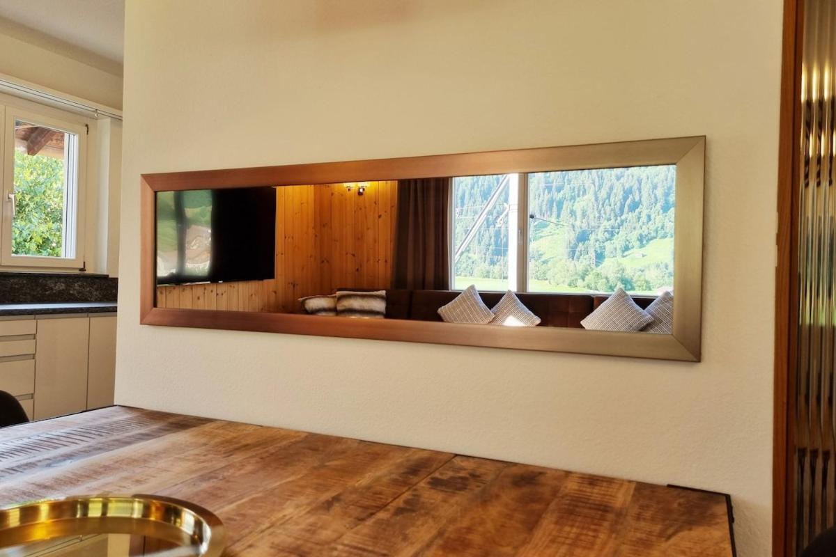 Alpine Retreat & Sauna 디센티스 외부 사진
